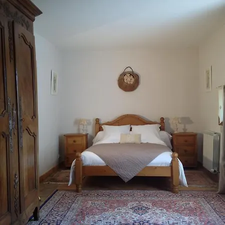 Le Deffends De Redon 3* Montbrun-les-Bains