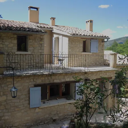 Le Deffends De Redon 3* Montbrun-les-Bains