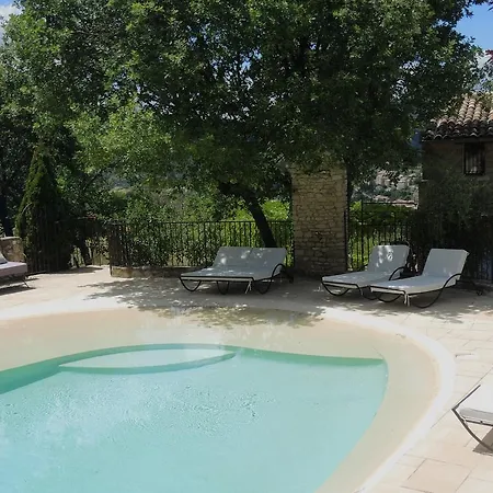 Bed & Breakfast Le Deffends De Redon 3*