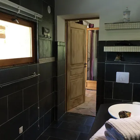 Bed & Breakfast Le Deffends De Redon 3*