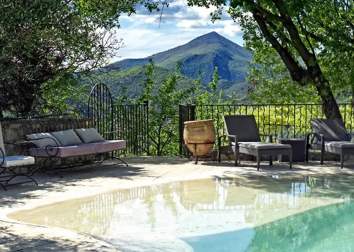 Bed & Breakfast Le Deffends De Redon 3*