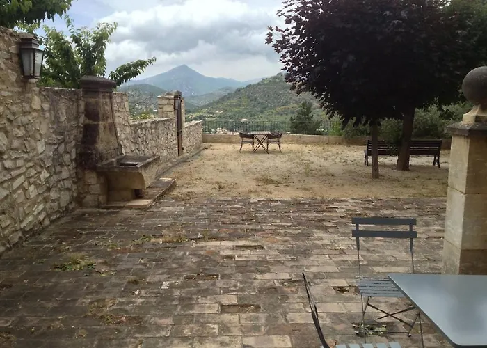 Le Deffends De Redon 3* Montbrun-les-Bains