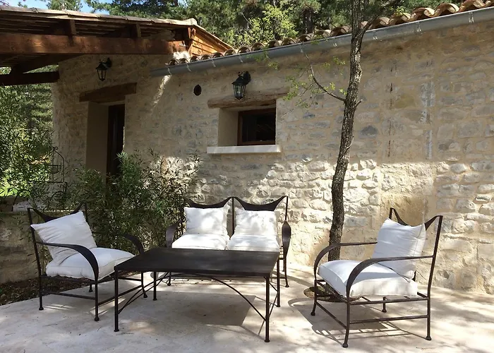 Bed & Breakfast Le Deffends De Redon Montbrun-les-Bains